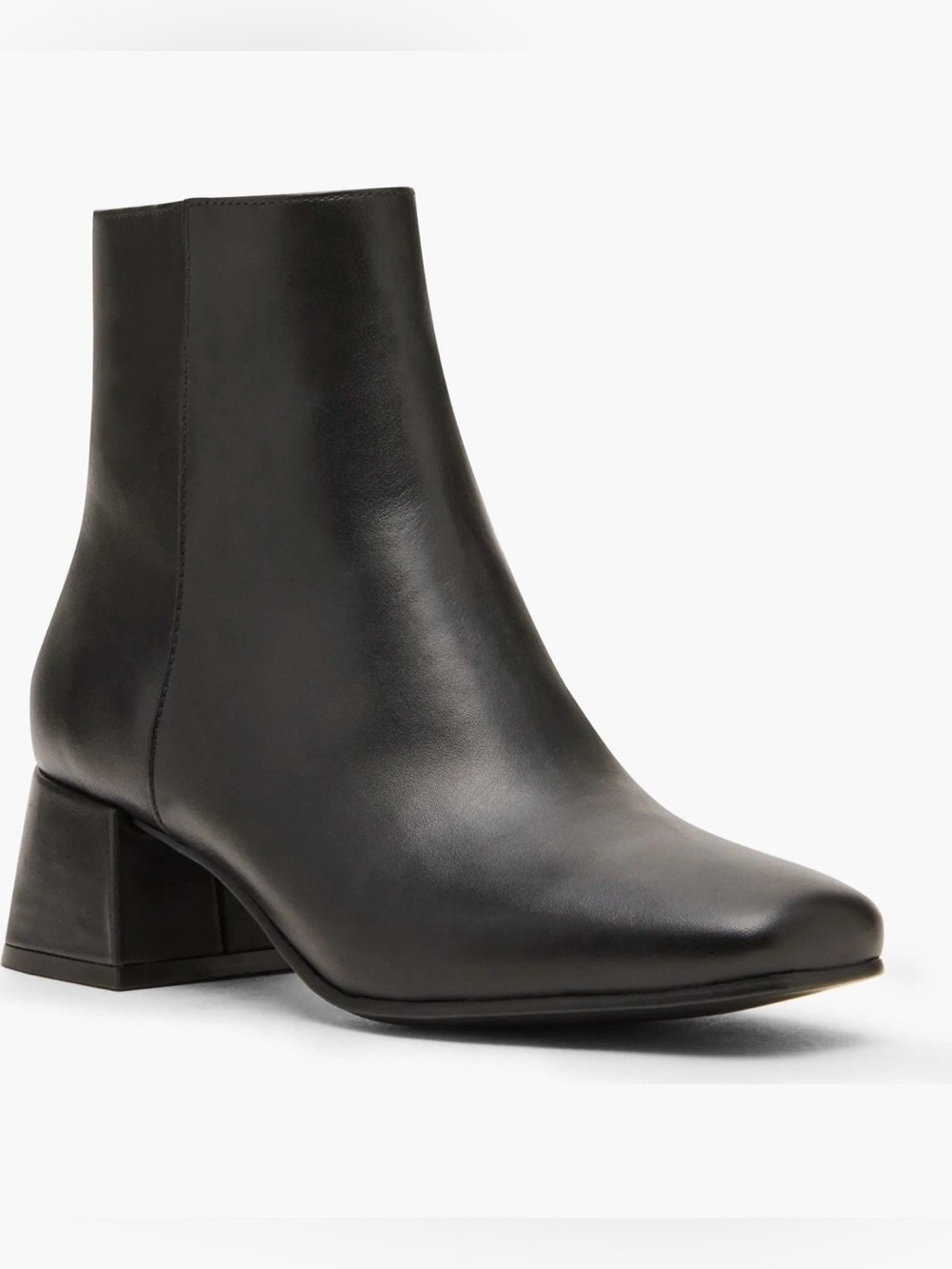 NWT,  Blondo Lizzy Waterproof Square Toe
Block Heel Bootie